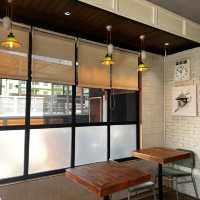 มานั่งกินบิงซูที่ Small Room ตือเบาะยะลา