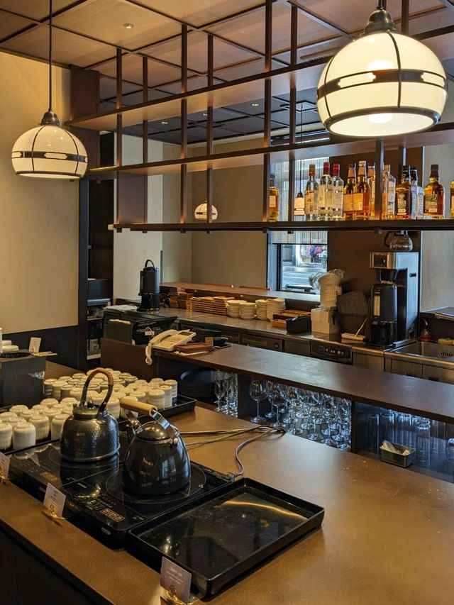 アゴーラ京都四条ホテルの１階には、ショット・バーが有り、凄く洒落てる！