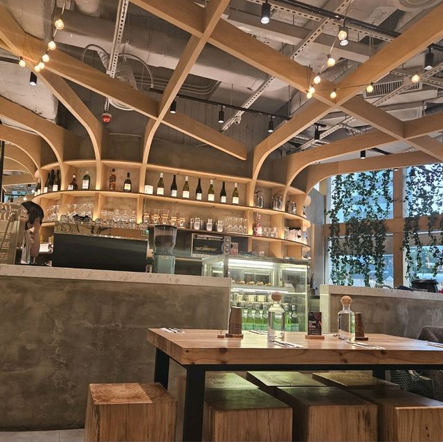 首家模仿豪華營地的室內主題餐廳