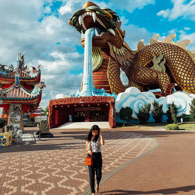 ศาลเจ้าพ่อหลักเมือง และอุทยานมังกรสวรรค์ 