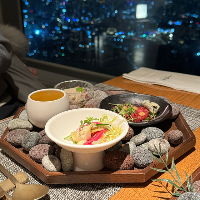 야경을 보며 즐기는 남산타워 한우 레스토랑, 한쿡 야경을 보며 즐기는 남산타워 한우 레스토랑, 한쿡