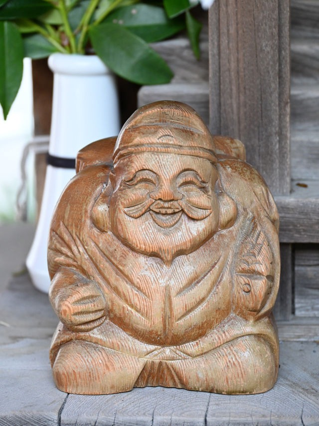 【草分稲荷神社/東京都】木彫りの恵比寿様と大黒様が見守る