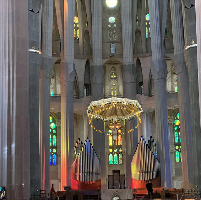 Sagrada Família – “The Forest and the Symphony of Light Within the Basilica”