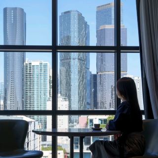 Melbourne Courtyard by Marriott, close to the large park and Victoria Market.