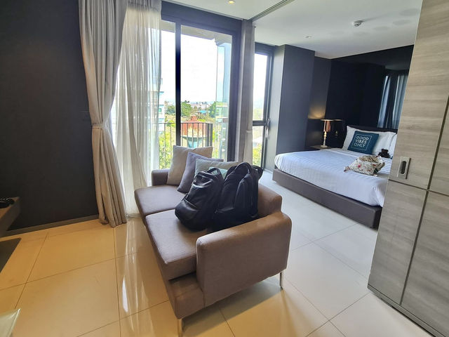 Cross Vibe Pattaya Seaphere โรงแรมสวยพัทยา