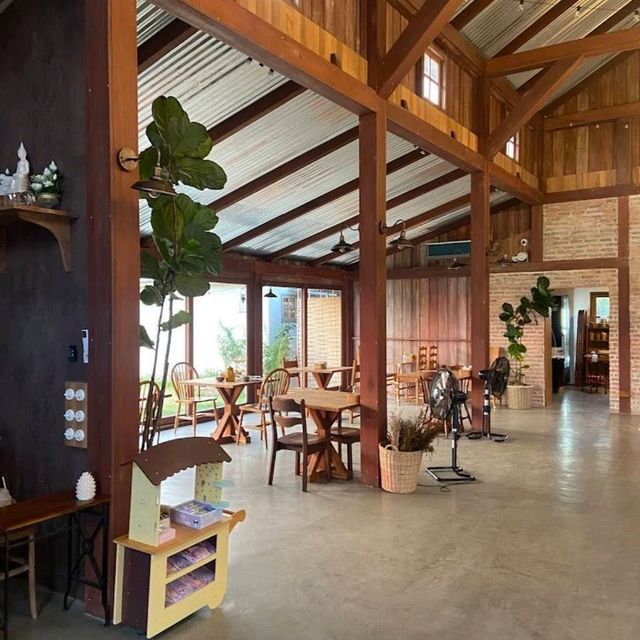🏡 The Treat Farm Hotel  🏡