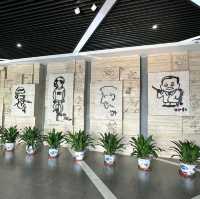 中山漫畫館：豐富藏品，閱讀室面對湖波光粼粼