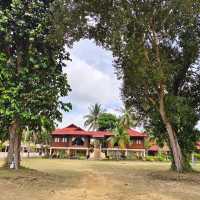 Themendous staying at Holiday Villa Cherating Pahang 