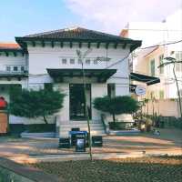 THERE'S A NEW BRANCH OF FILOSOFI KOPI LOCATED IN THE PHILATELY BUILDING