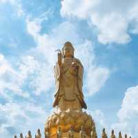 เที่ยววัดสถาปัตยกรรมจีน บูชาเจ้าแม่กวนอิมองค์ใหญ่