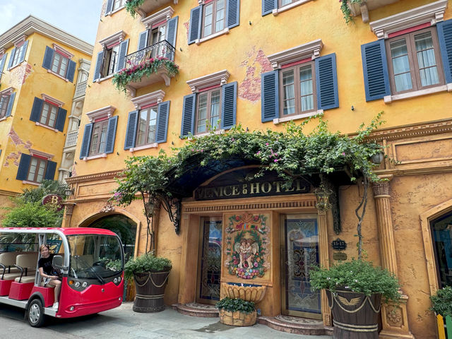 Great location, Venice Hotel