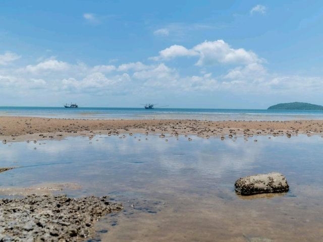 หาดทรายสวย หาดทรายรี ชุมพร 
