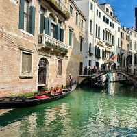 Venice: A Dreamy City of Canals and Gondolas 