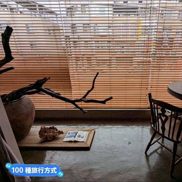 台南-兼賣女鞋的質感咖啡廳：山洞咖啡
