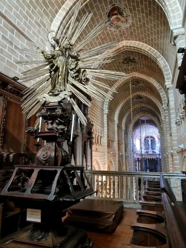 葡萄牙Evora古城遺跡，Almendres Cromlech巨石陣