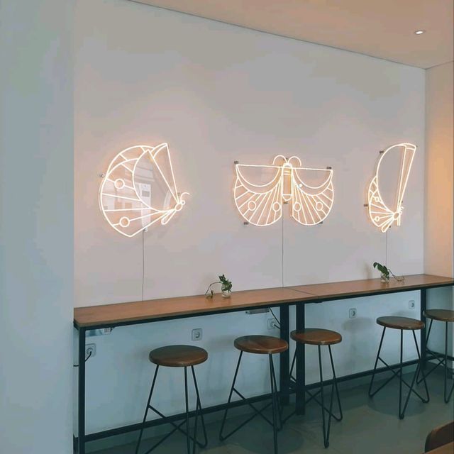 A COFFEE SHOP LOCATED BEHIND GOWORK FATMAWATI