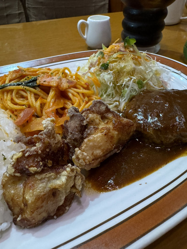 【北九州グルメ】創業62年の老舗喫茶店のランチが安かった🍽