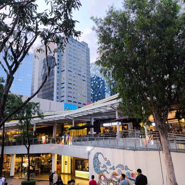 Bonifacio High Street, the Times Square of the Philippines!