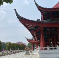 The majestic and awe-inspiring Sam Poo Kong Temple
