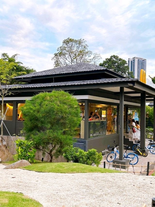 Let’s Makan at McDonald Ridout Garden