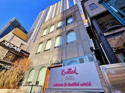 韓國釜山 少女心炸裂的咖啡店 Cafe Knotted 海雲臺 노티드 부산 해운대