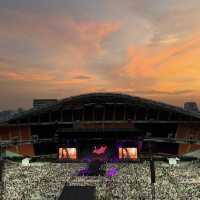 คอนเสิร์ตครั้งแรกกับเพื่อนสนิท สนุกแค่ไหนไปดูกัน!!