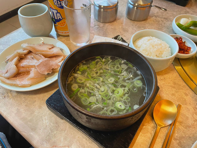 부산 돼지국밥 맛집, 거대 돼지국밥
