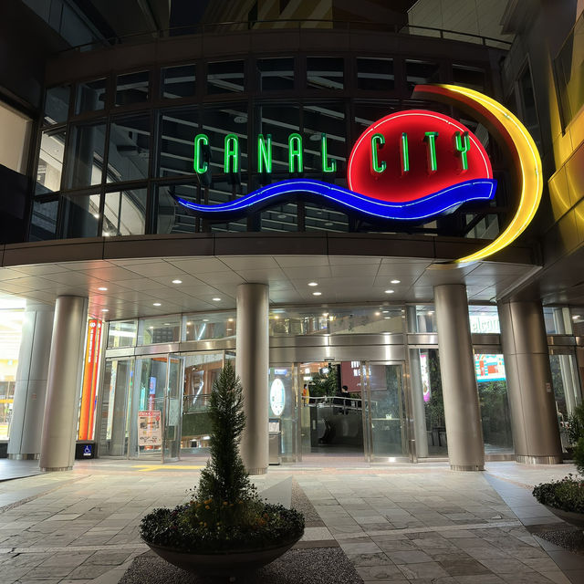 Canal City Chronicles: Where Shopping Meets Serenity in Hakata!