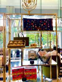 คาเฟ่อวกาศ Oort Cloud Tea Room