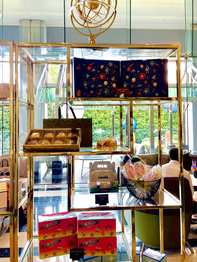 คาเฟ่อวกาศ Oort Cloud Tea Room