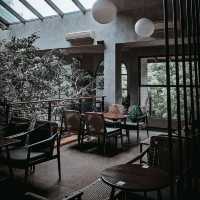 Spacious cafe