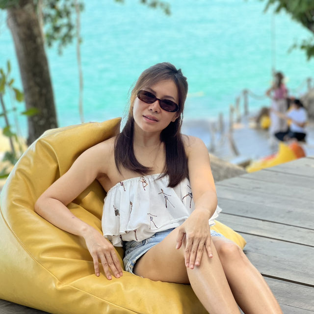 คาเฟ่เสือผืนหมอนใบ