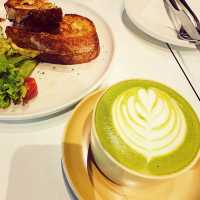 Tranquil Retreat at Pineyard Café