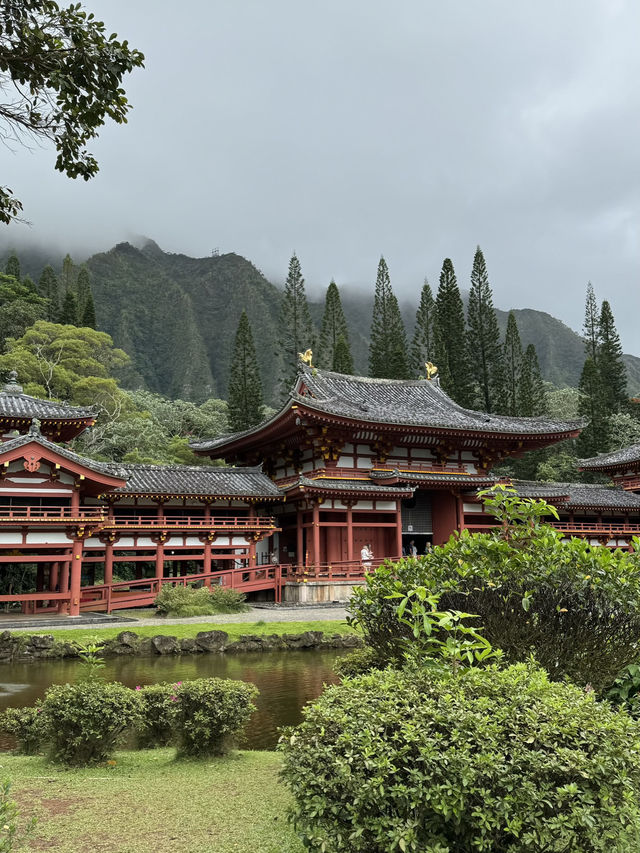 Amazing Japanese Temple in Hawaii!