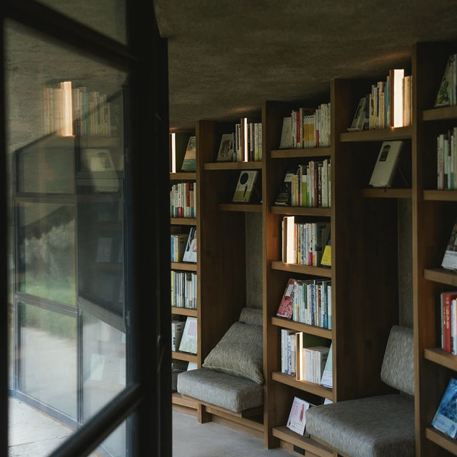 【千葉】地中にある神秘的な図書館