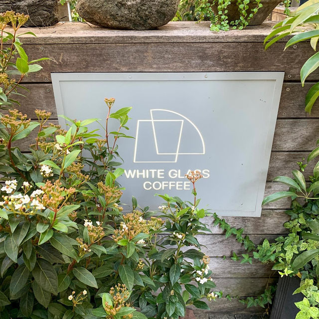 A Sweet Spot in Shibuya: White Glass Coffee🍰