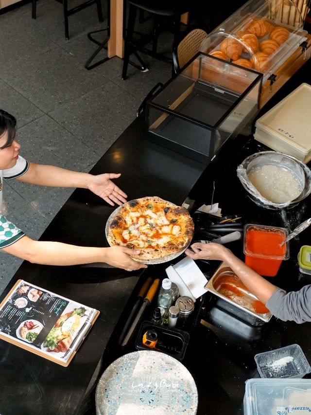 All Star Sports Bar ร้านนั่งชิลล์ ดูกีฬาหนุกๆ