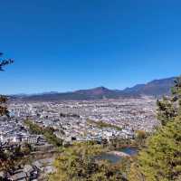 Lijiang Winter Wonderland: Snow-Capped Peaks, Ancient Streets, and Modern Comforts