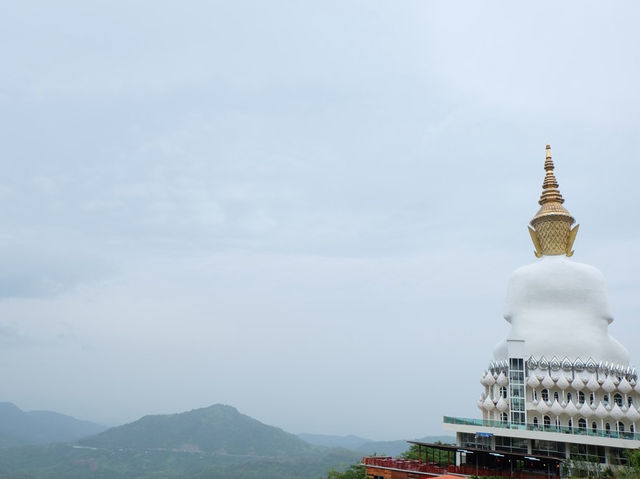 วัดพระธาตุผาซ่อนแก้ว จ.เพชรบูรณ์