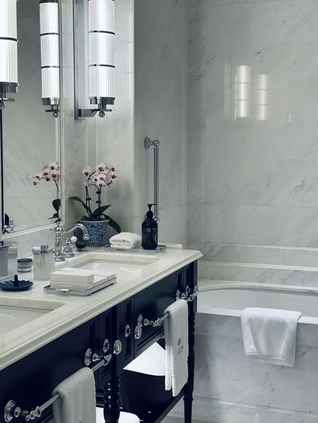 Raffles Hotel Singapore: A Timeless Icon of Luxury and Heritage