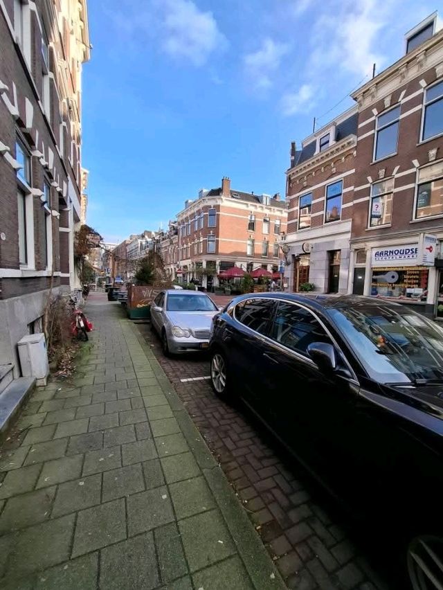 "Rotterdam: The Dynamic City of Innovation and Architecture"