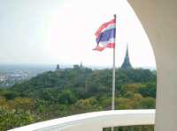 นั่งรถไฟไป..พระนครคีรี เมืองเพชร