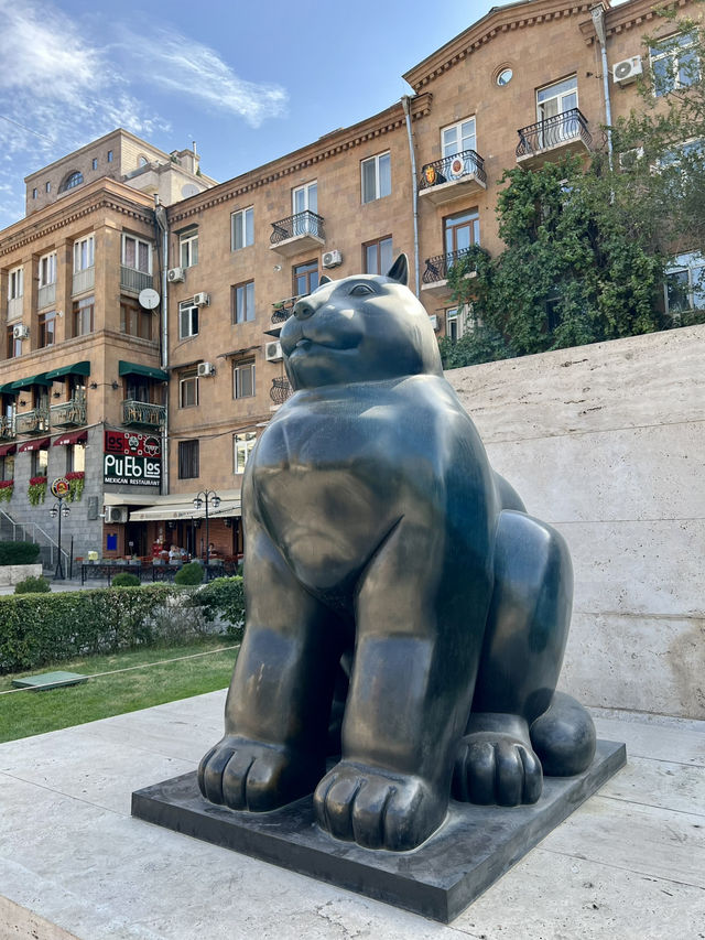 Springtime in Yerevan: Around the Cascade🌷