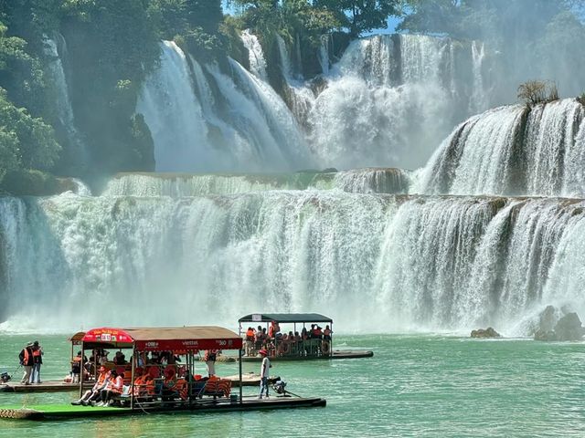 Detian Waterfall – Asia’s Largest Transnational Waterfall Detian Waterfall – Asia’s Largest Transnational Waterfall