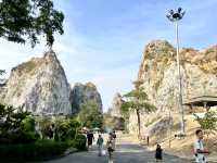 อุทยานหินเขางู ราชบุรี ไม่เจองู เจอแต่ลิง