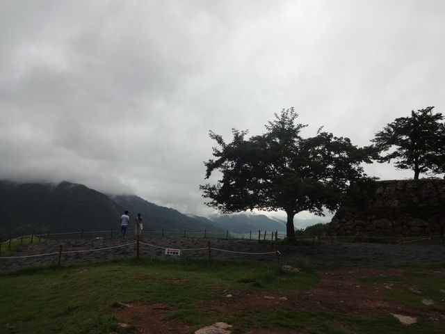 出石城跡と辰鼓楼（しんころう）