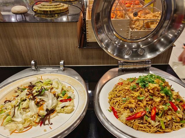 新莊吃到飽，貴族世家體育館店