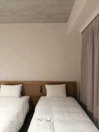 🇯🇵沖繩 木質設計 米白色調 高質感住宿推薦 Nest Hotel Naha Kumoji 🛏️🌴