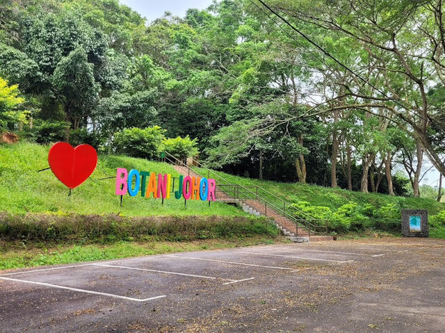 Taman Botani Batu Pahat: Where Waterfalls, Monkeys & Satay Sticks Rule the Jungle 🌿🐒