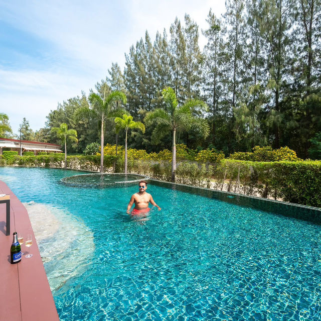 The Kaset Hua Hin  หัวหิน